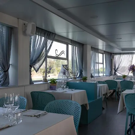 Marina Azzurra 4*